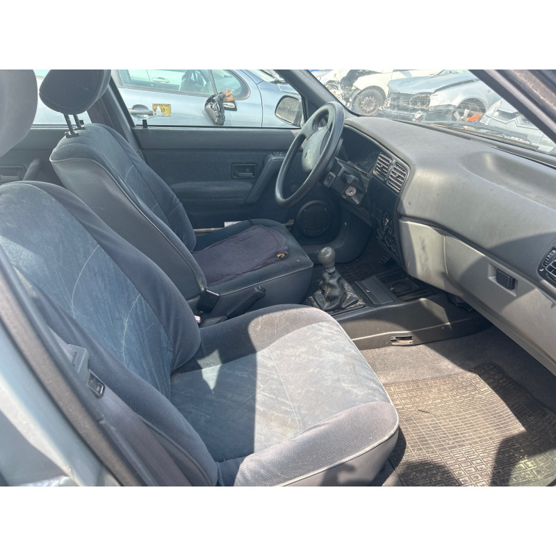 Pivot de moyeu avant gauche RENAULT R19 Photo n°20