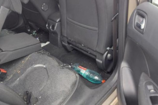 Pretensionneur de ceinture avant droit PEUGEOT 308 1