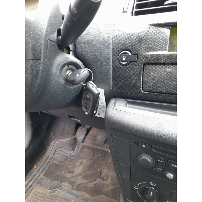 Feu arriere principal droit (feux) CITROEN C4 1 Photo n°4
