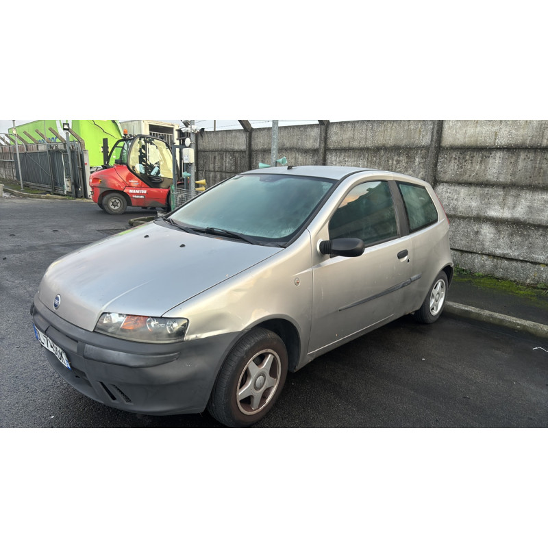 Feu arriere principal gauche (feux) FIAT PUNTO 2 Photo n°4