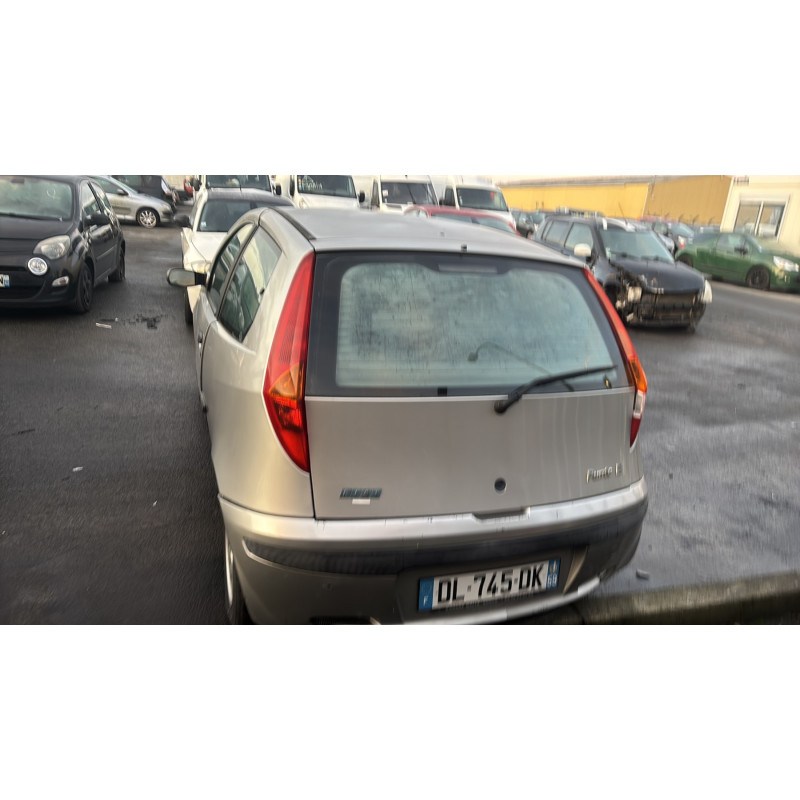 Feu arriere principal gauche (feux) FIAT PUNTO 2 Photo n°8