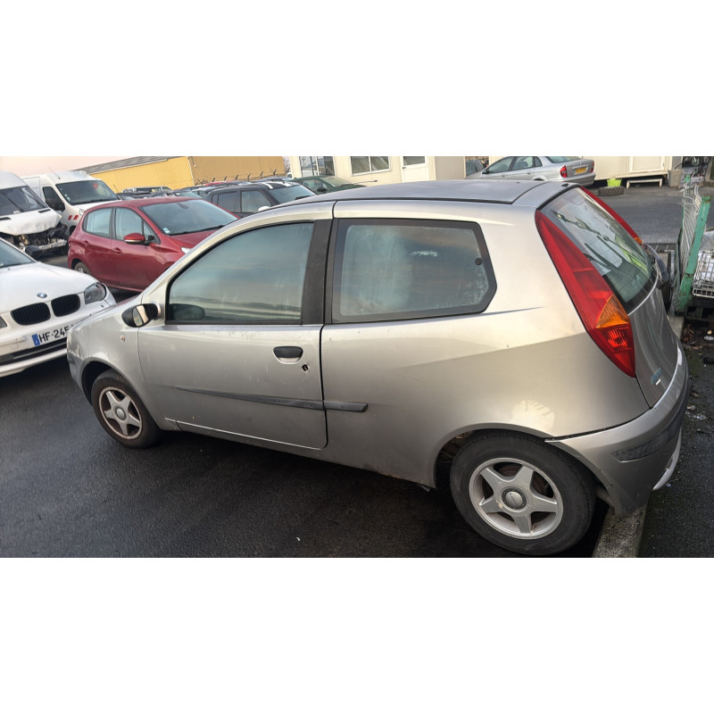 Feu arriere principal gauche (feux) FIAT PUNTO 2 Photo n°9
