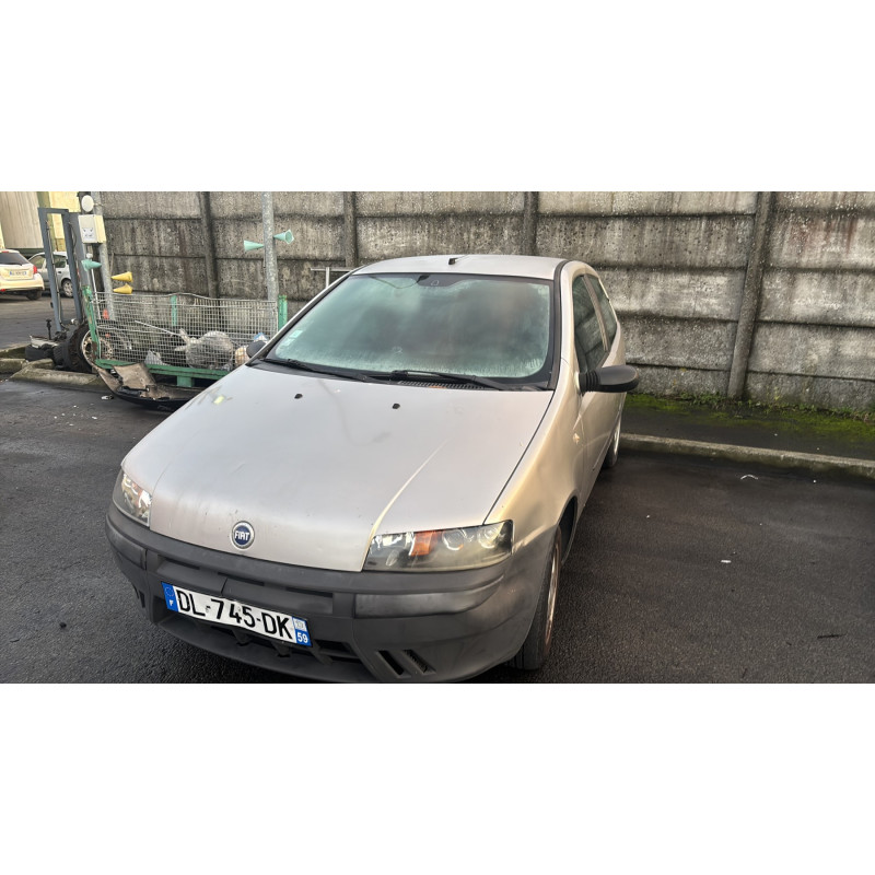 Feu arriere principal gauche (feux) FIAT PUNTO 2 Photo n°11