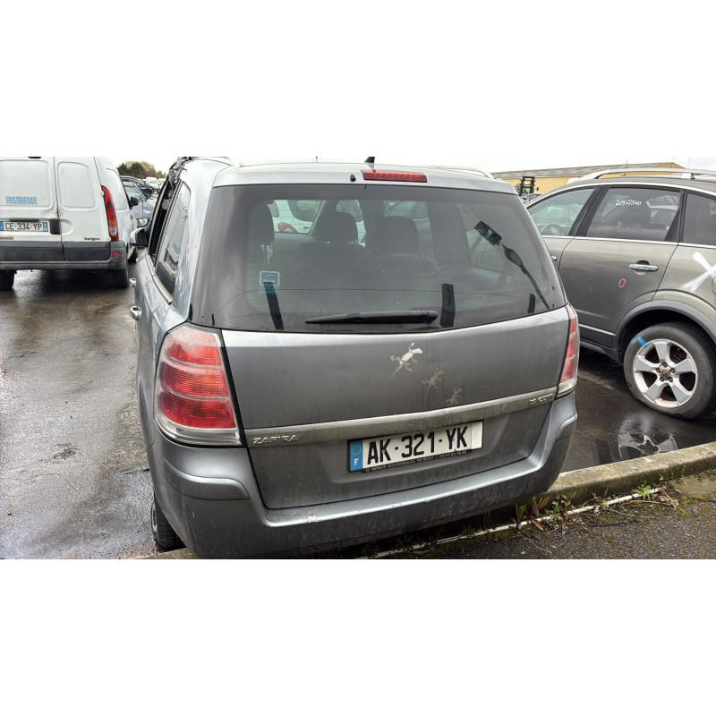 Feu arriere principal gauche (feux) OPEL ZAFIRA B Photo n°8