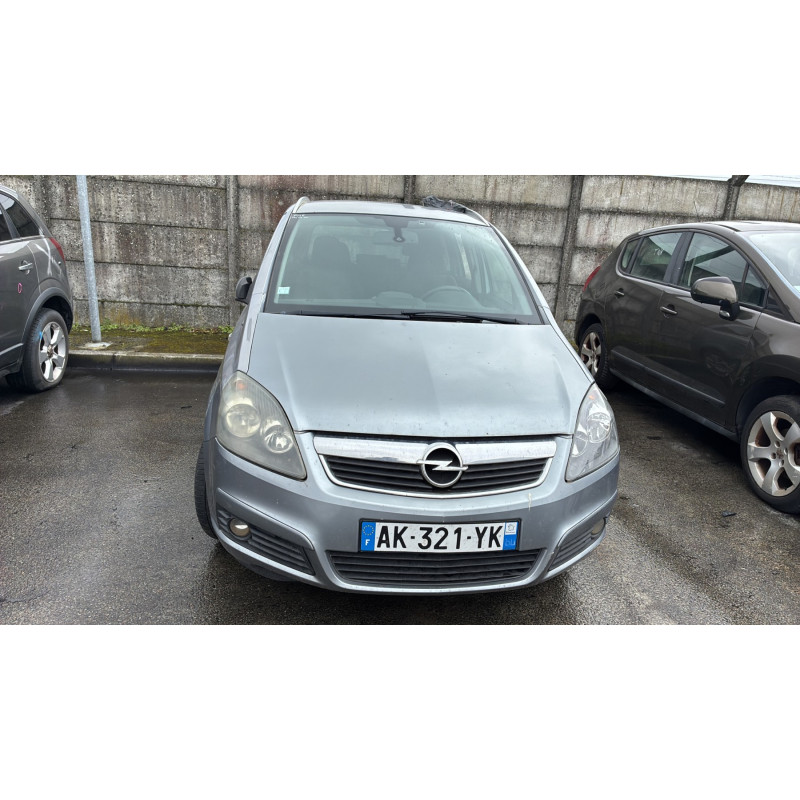 Feu arriere principal gauche (feux) OPEL ZAFIRA B Photo n°10