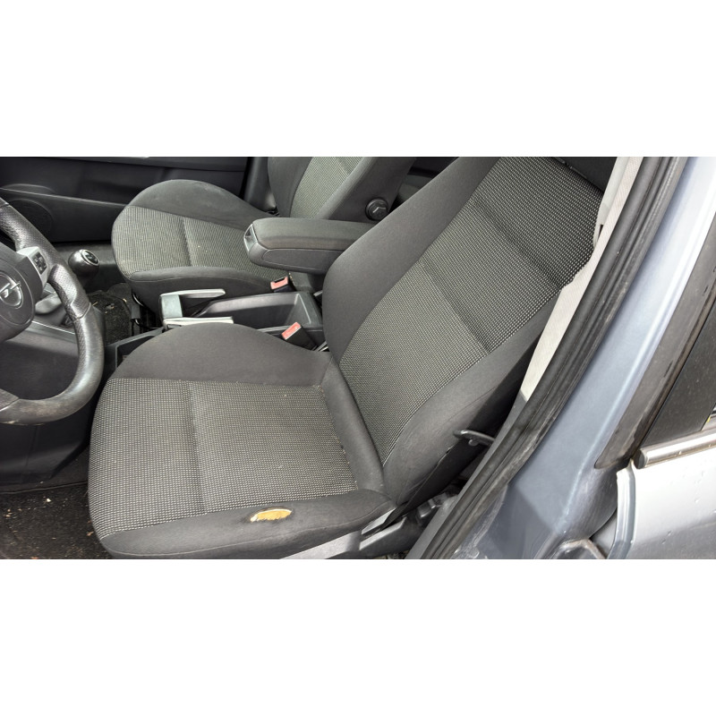 Feu arriere principal gauche (feux) OPEL ZAFIRA B Photo n°15