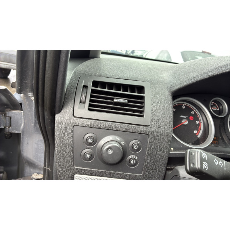 Feu arriere principal gauche (feux) OPEL ZAFIRA B Photo n°19