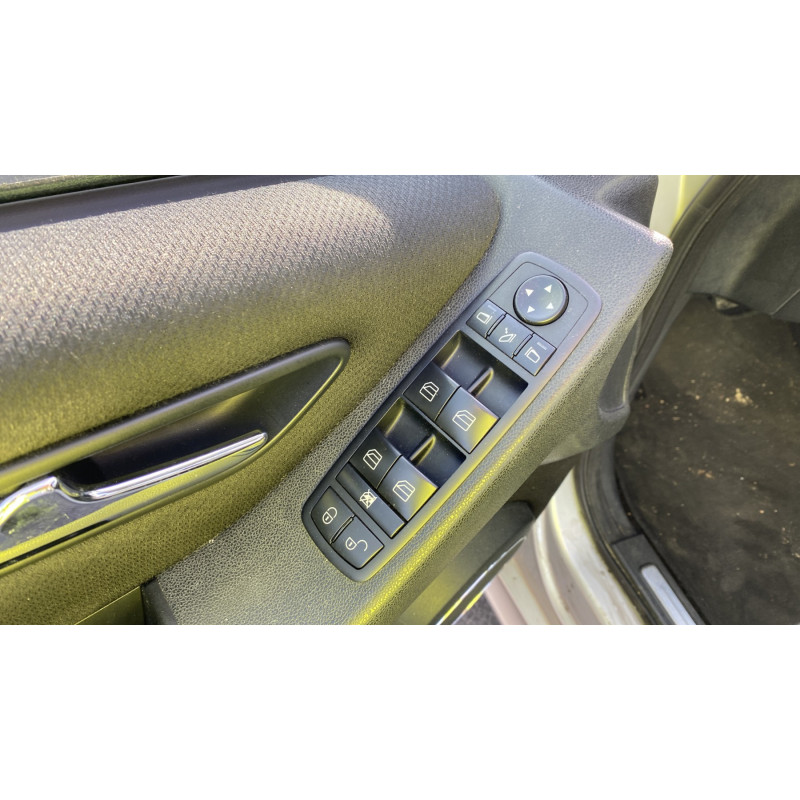 Serrure de coffre MERCEDES CLASSE B 245 Photo n°15