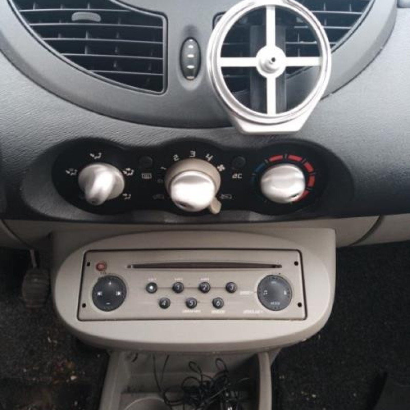 Bras essuie glace arriere RENAULT TWINGO 2 Photo n°12