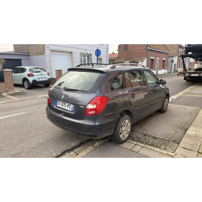 Pare choc avant SKODA FABIA 2 Photo n°8