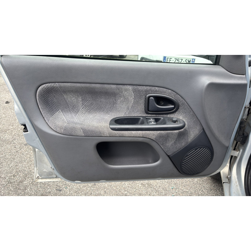 Optique avant principal gauche (feux)(phare) RENAULT CLIO 2 Photo n°17
