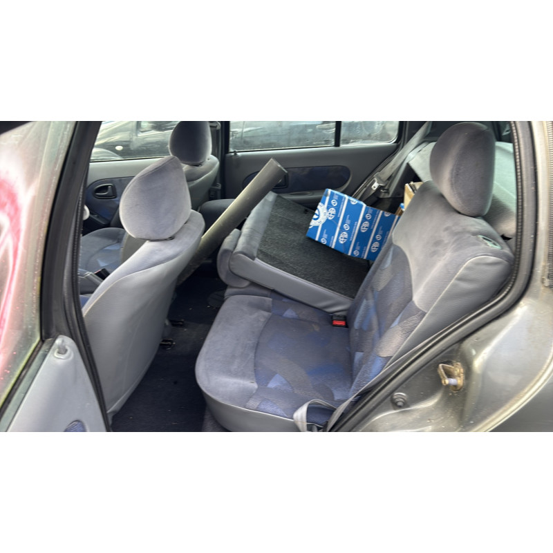 Aile avant droit RENAULT CLIO 2 Photo n°17