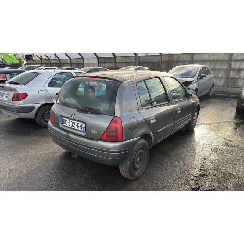 Feu arriere principal gauche (feux) RENAULT CLIO 2 Photo n°7