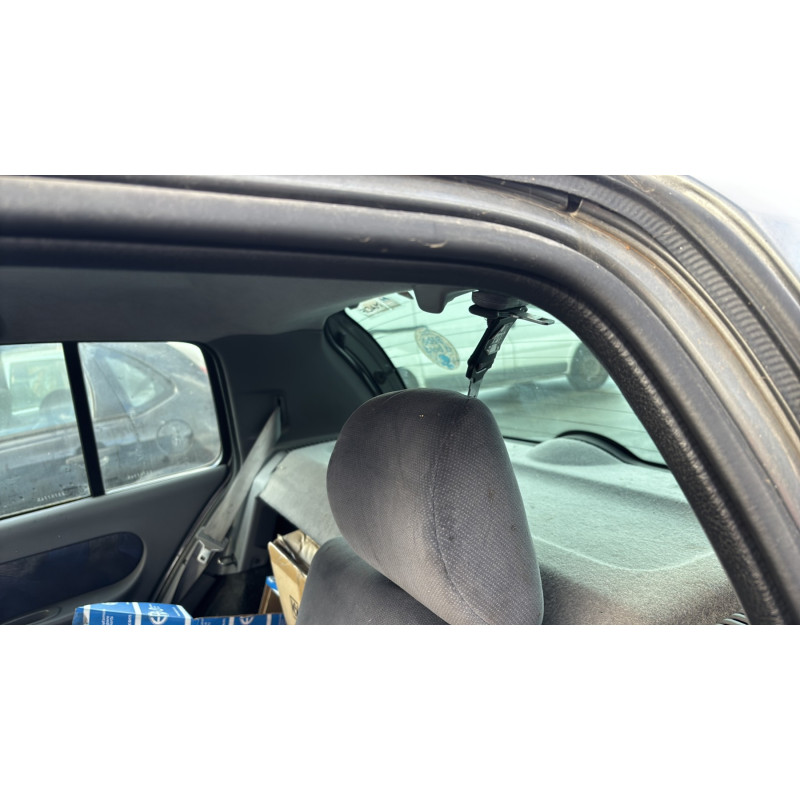 Feu arriere principal gauche (feux) RENAULT CLIO 2 Photo n°15