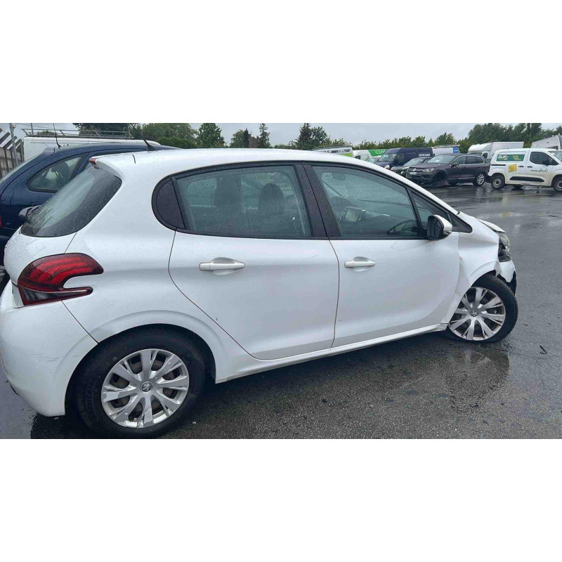 PEUGEOT 208 1 PHASE 2 1.6 BLUE HDI - 8V TURBO Photo n°4
