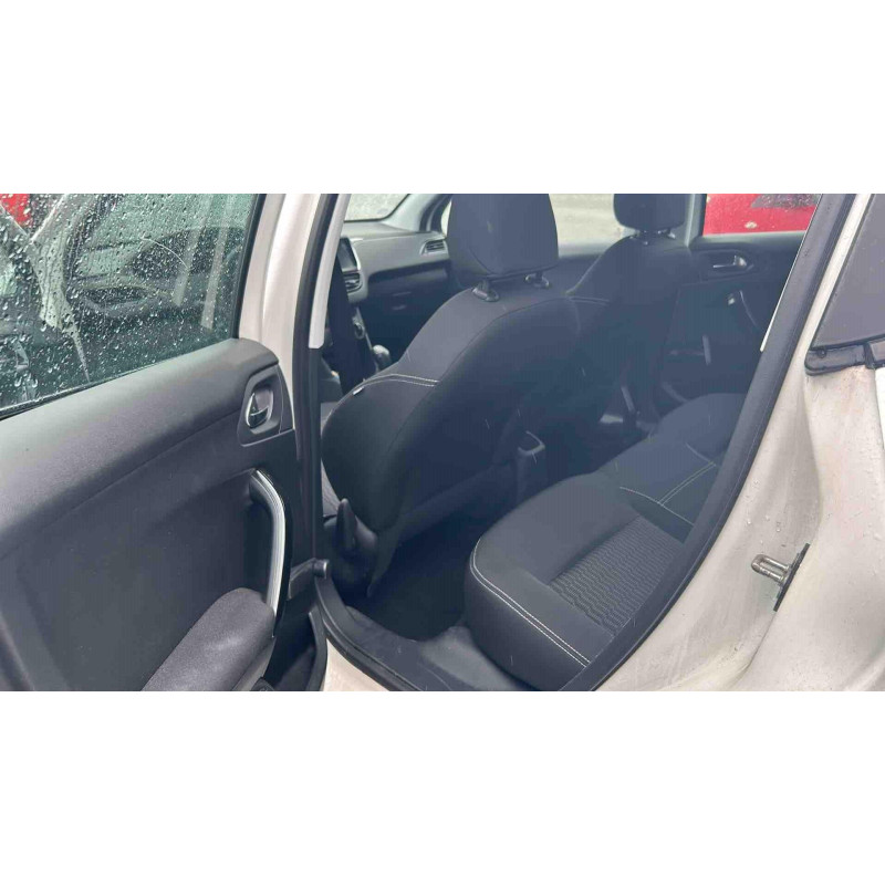 PEUGEOT 208 1 PHASE 2 1.6 BLUE HDI - 8V TURBO Photo n°12