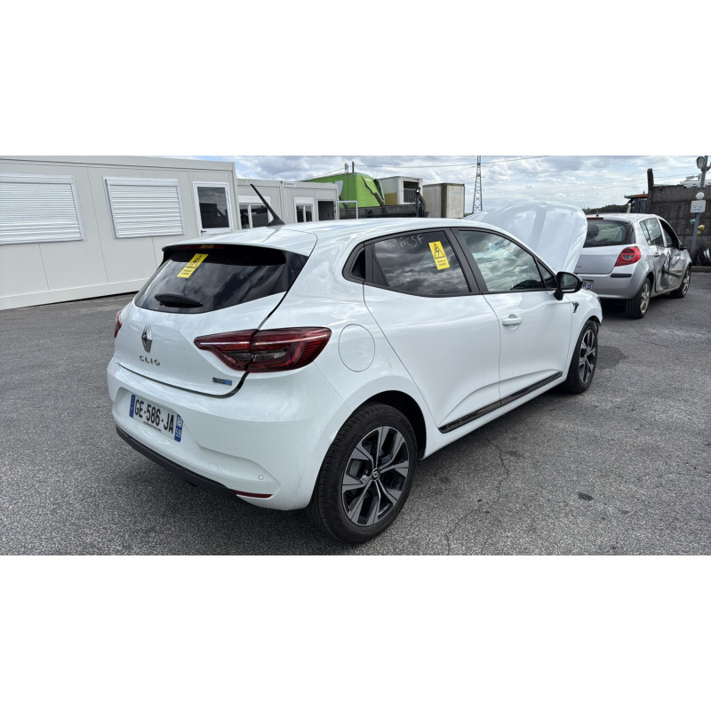 RENAULT CLIO 5 PHASE 1 1.6i - 16V SCE 145 E-TECH Photo n°3