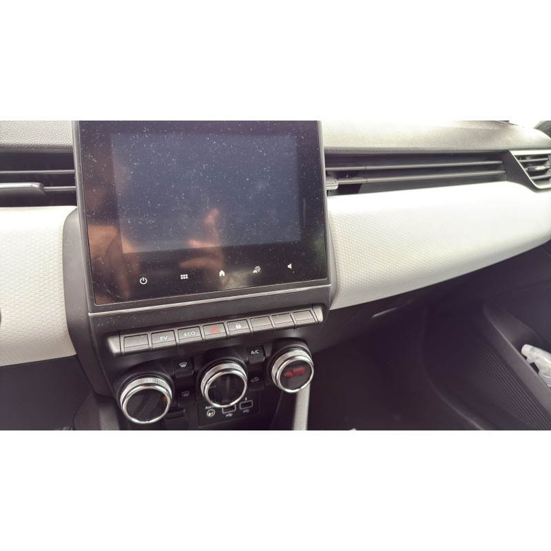 RENAULT CLIO 5 PHASE 1 1.6i - 16V SCE 145 E-TECH Photo n°11