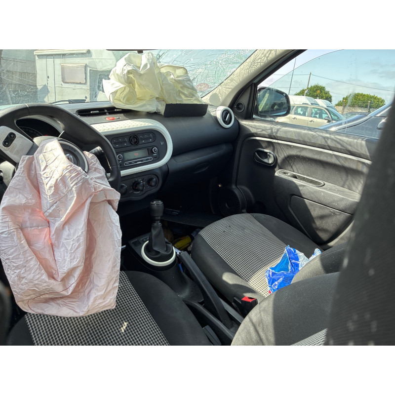 RENAULT TWINGO 3 PHASE 1 1.0i - 12V SCE 65 Photo n°10