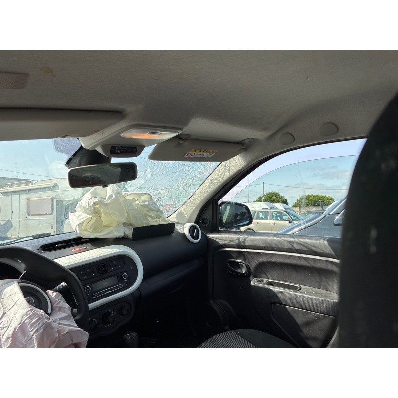 RENAULT TWINGO 3 PHASE 1 1.0i - 12V SCE 65 Photo n°11