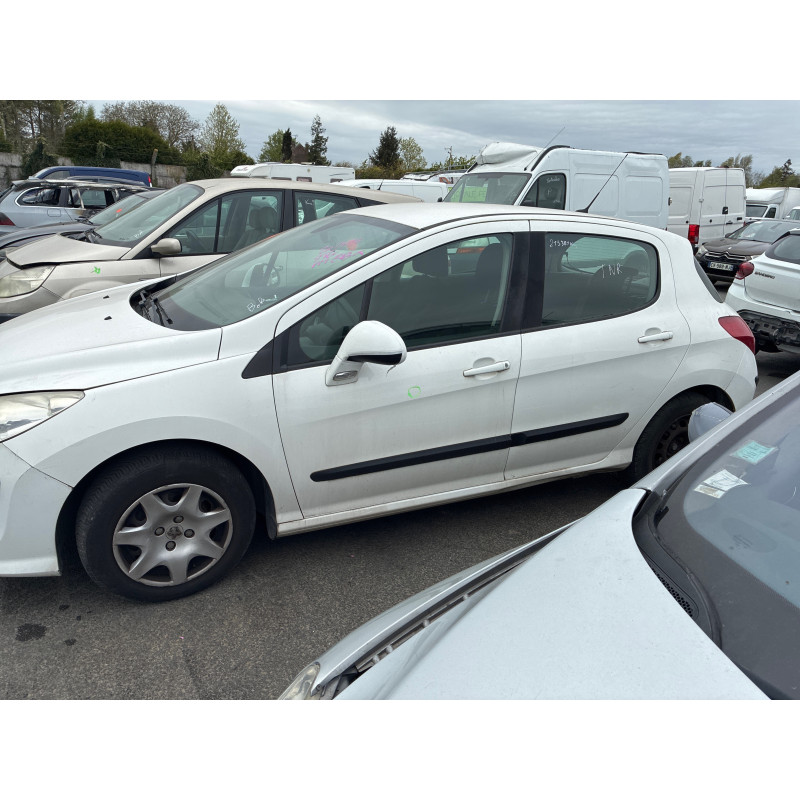 Feu arriere stop central PEUGEOT 308 1 Photo n°11