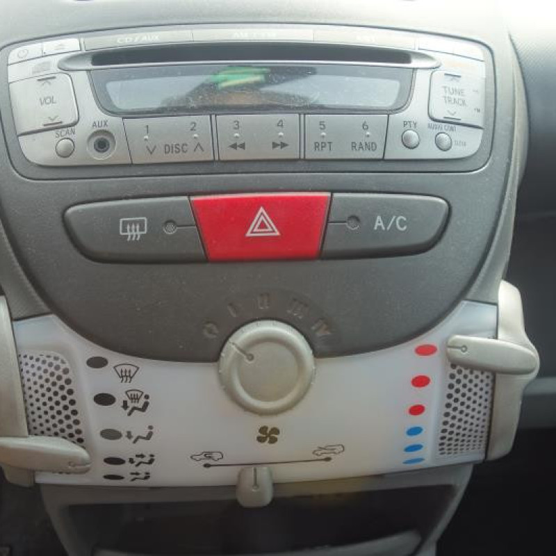 Pretensionneur de ceinture avant droit CITROEN C1 1 Photo n°9