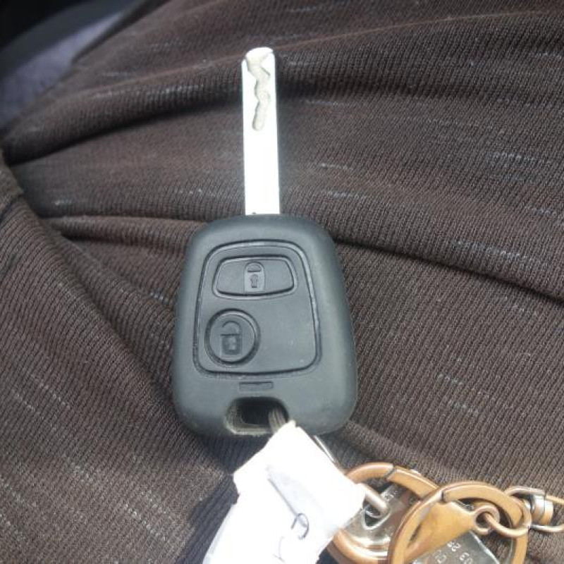 Pretensionneur de ceinture avant droit CITROEN C1 1 Photo n°10
