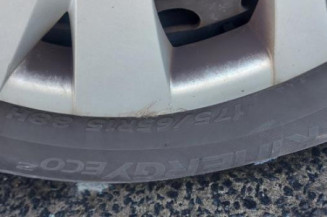 Pedale de frein TOYOTA YARIS 3