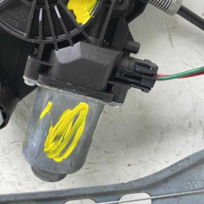 Leve vitre electrique avant droit TOYOTA AYGO 2 Photo n°3