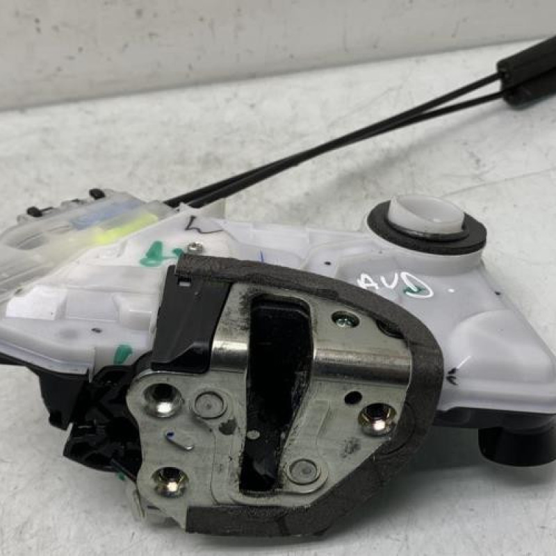 Serrure avant droit TOYOTA AYGO 2 Photo n°3