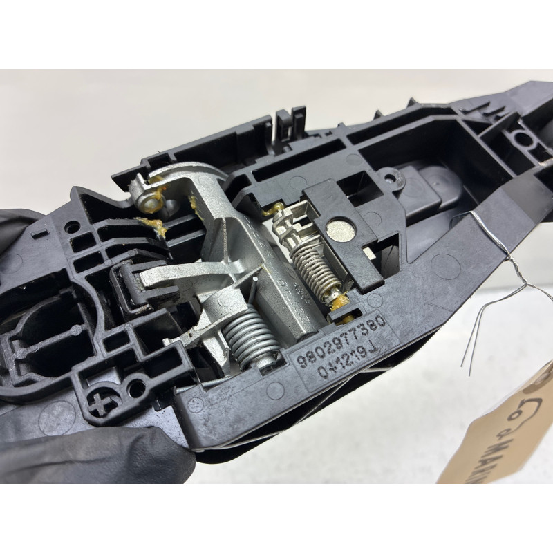 Poignee porte arriere gauche OPEL CORSA F Photo n°3