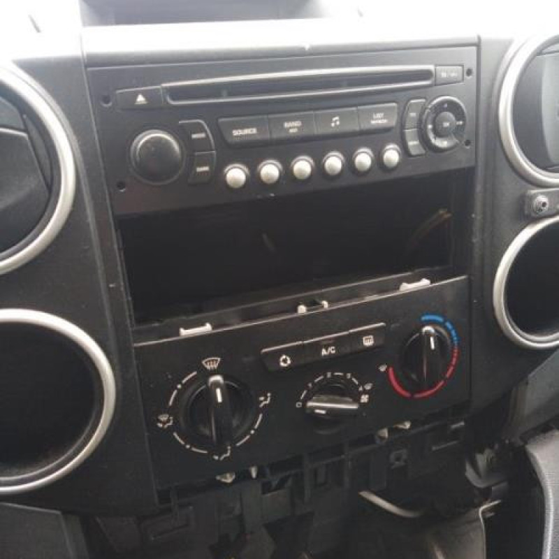 Pretensionneur de ceinture avant droit CITROEN BERLINGO 2 Photo n°10