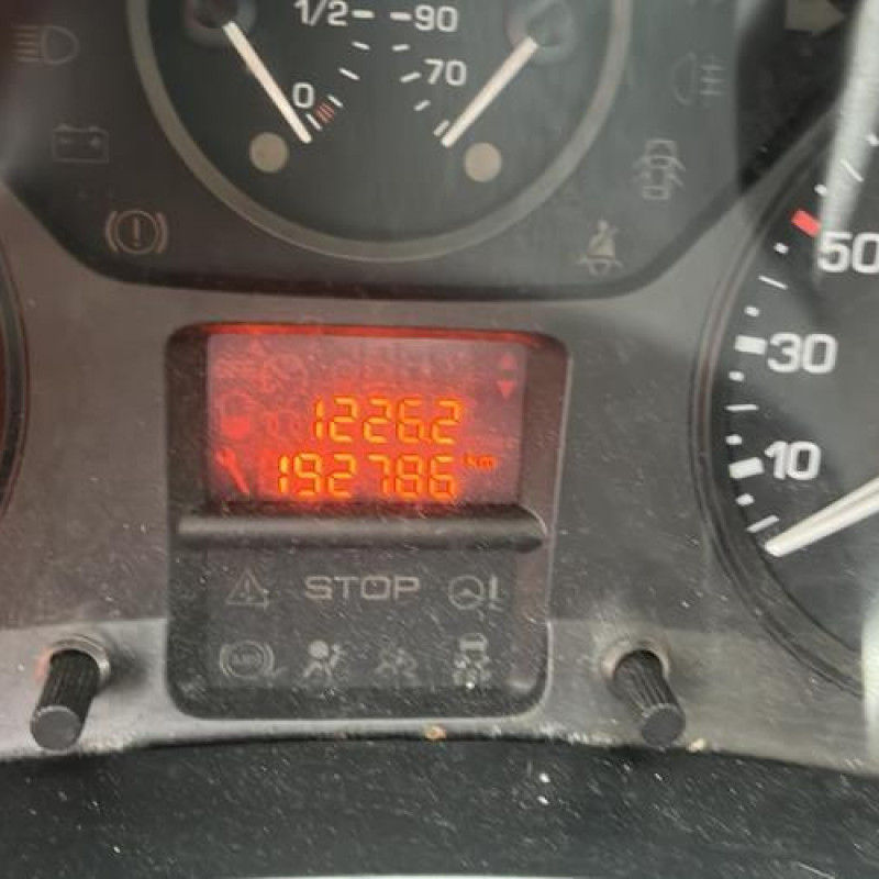 Pretensionneur de ceinture avant droit CITROEN BERLINGO 2 Photo n°13