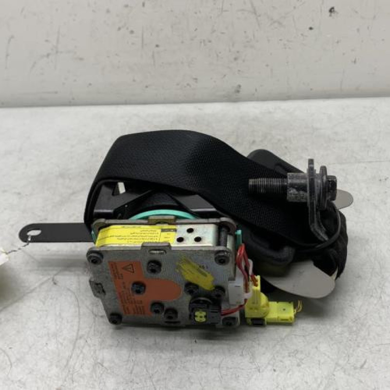 Pretensionneur de ceinture avant droit TOYOTA VERSO Photo n°4
