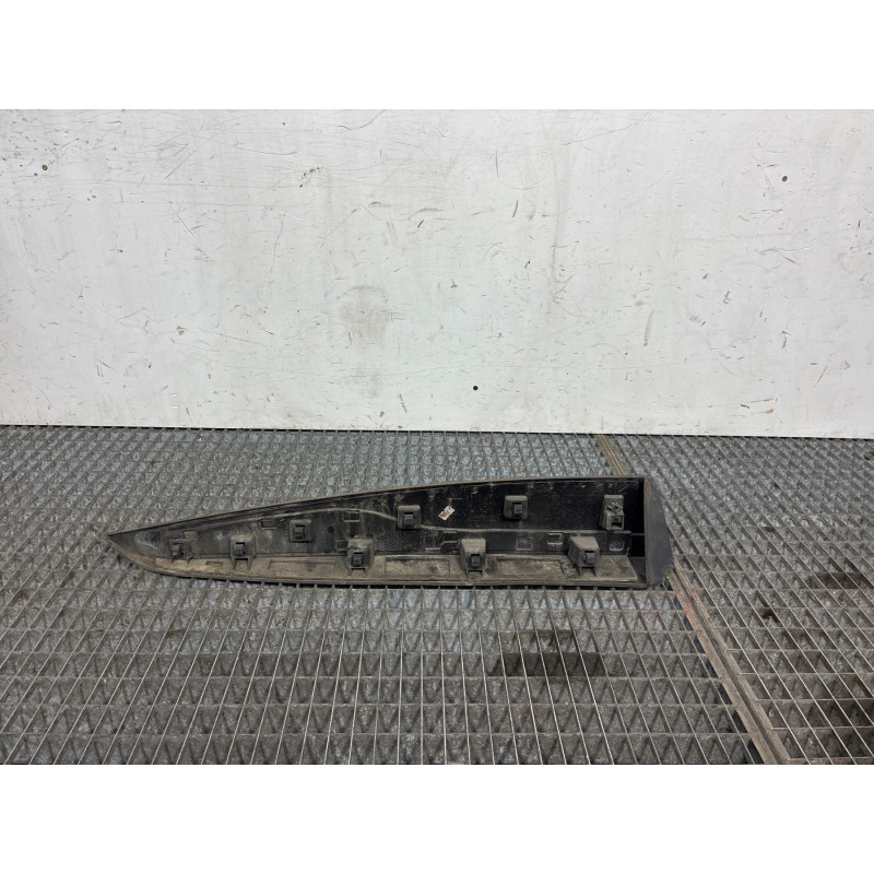 Baguette de porte arriere gauche  RENAULT CLIO 4 Photo n°3
