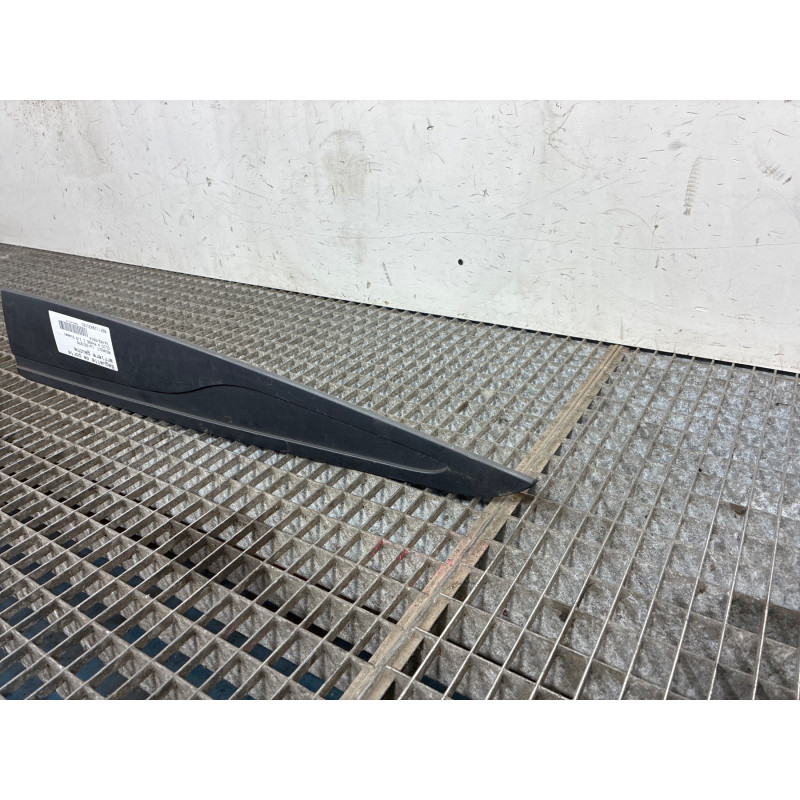 Baguette de porte arriere gauche  RENAULT CLIO 4 Photo n°4