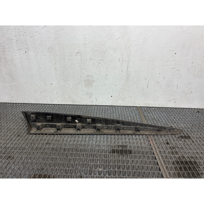 Baguette de porte avant gauche RENAULT CLIO 4 Photo n°1