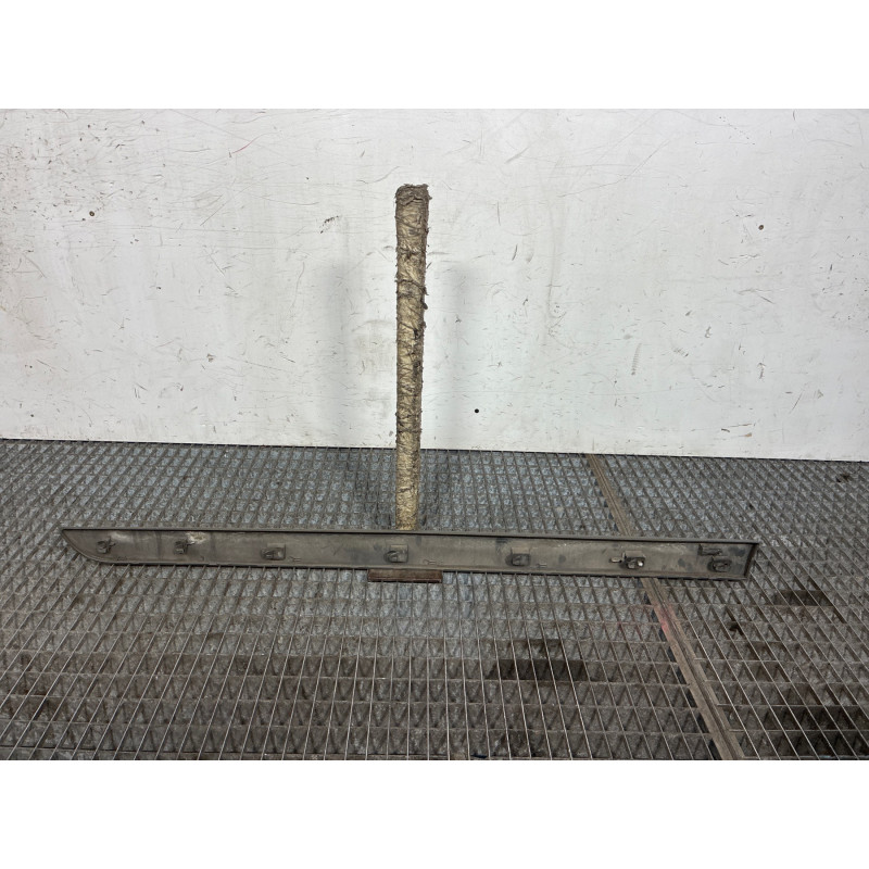 Baguette de porte avant droite RENAULT SCENIC 2 Photo n°2