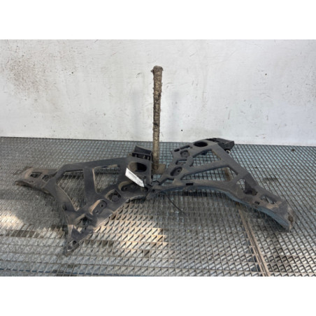 Support de pare chocs arriere RENAULT MEGANE 3