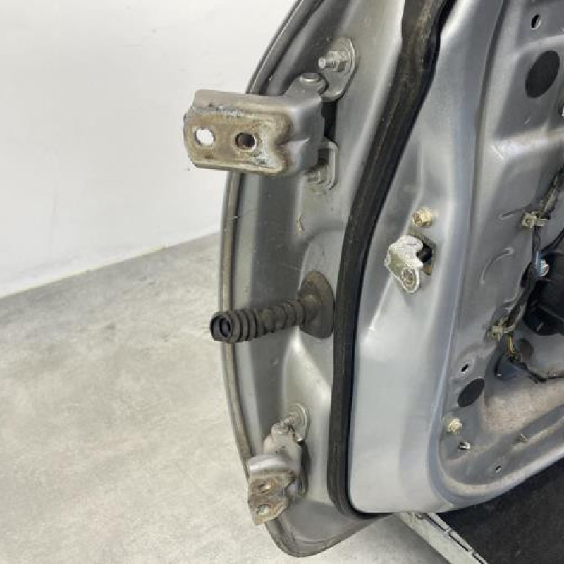 Porte avant droit NISSAN PRIMERA 3 Photo n°4