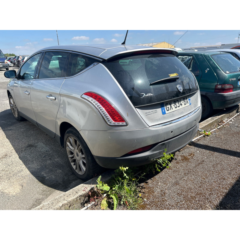 Plage arriere LANCIA DELTA 3 Photo n°10