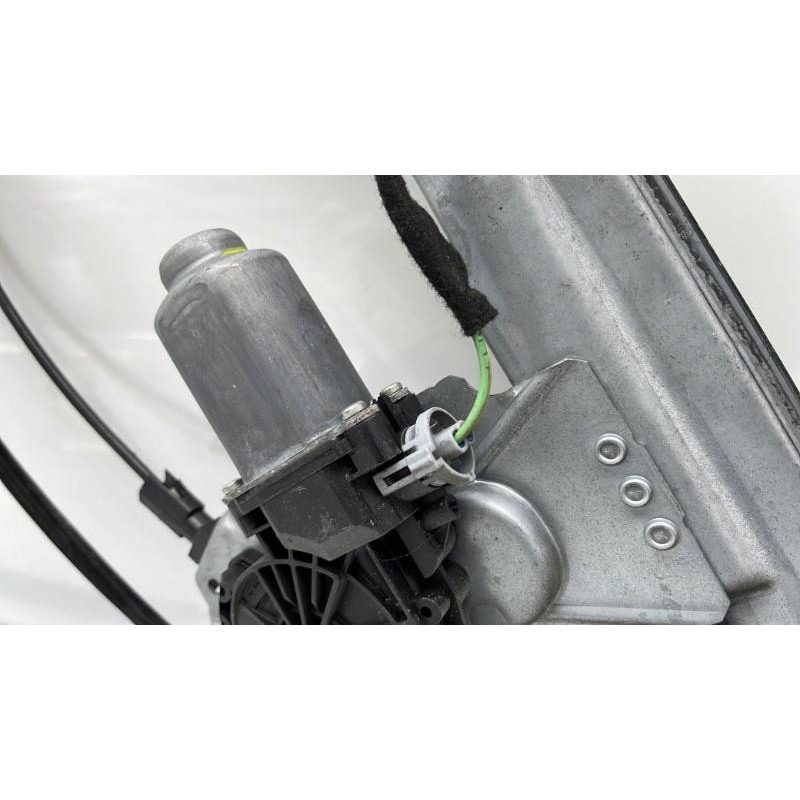 Leve vitre electrique avant droit RENAULT CLIO 3 Photo n°2