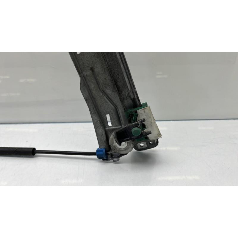 Leve vitre electrique avant droit RENAULT CLIO 3 Photo n°11
