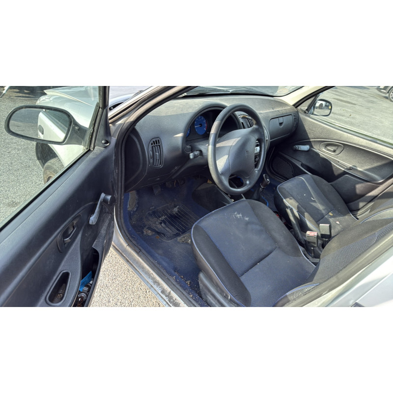 Feu arriere stop central CITROEN SAXO Photo n°15