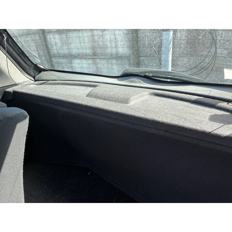 Plage arriere TOYOTA YARIS 2 Photo n°17