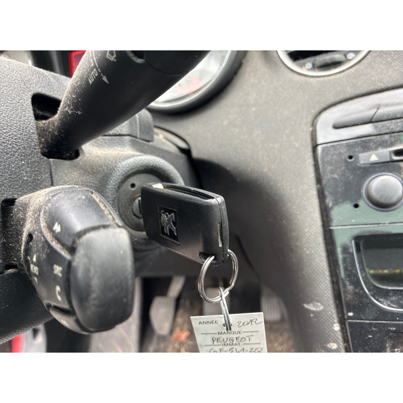 PEUGEOT 308 1 SW PHASE 2 BREAK 1.6 THP - 16V TURBO Photo n°20