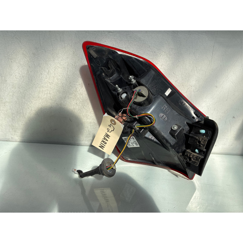 Feu arriere principal droit (feux) HYUNDAI I 20 2 Photo n°2