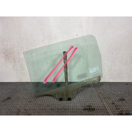 Vitre arriere droit DACIA LOGAN MCV 1 Photo n°1