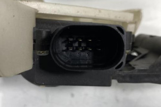 Serrure avant droit VOLKSWAGEN PASSAT 4