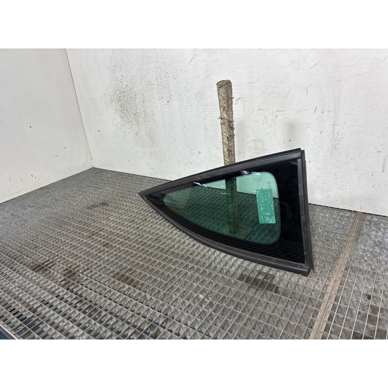Custode arriere droit RENAULT MEGANE 3 Photo n°1